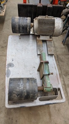 power head and adjustable roller for coffin, edge sander or overhead lineshaft