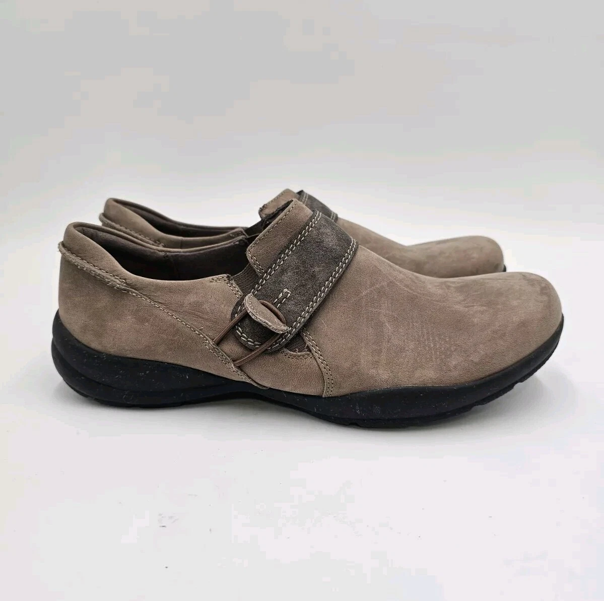 Mocassini scarpe Clarks Roseville a pois in pelle marrone talpa donna taglia US 9 M