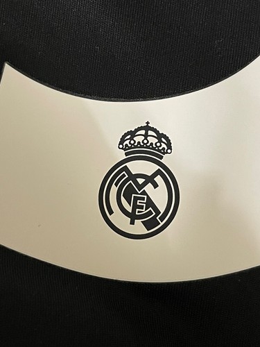 Real Madrid Courtois Belgium 8 Goalkeeper Player Issue CLJersey Football Shirt - Picture 11 of 11
