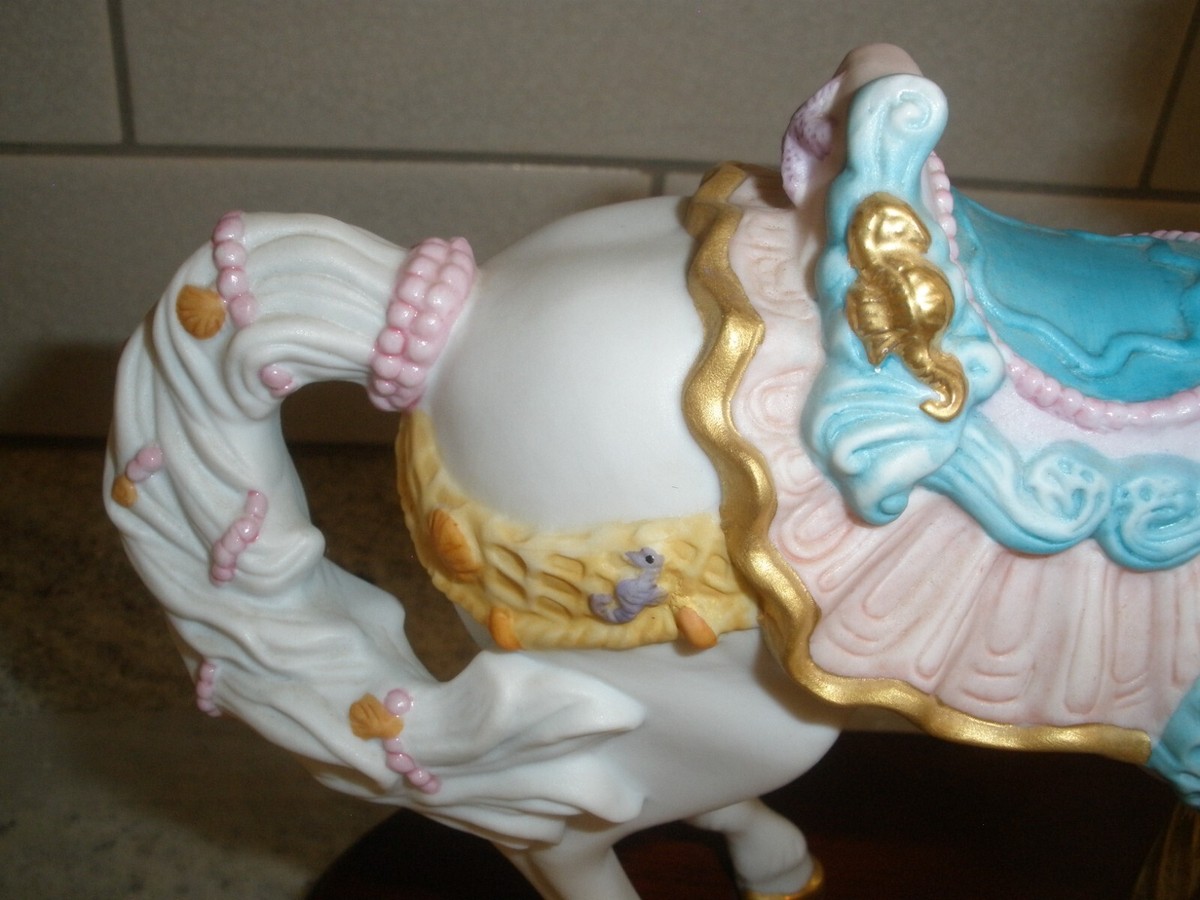 Lenox Corporation Lenox Hand Towels Lenox Carousel Celery