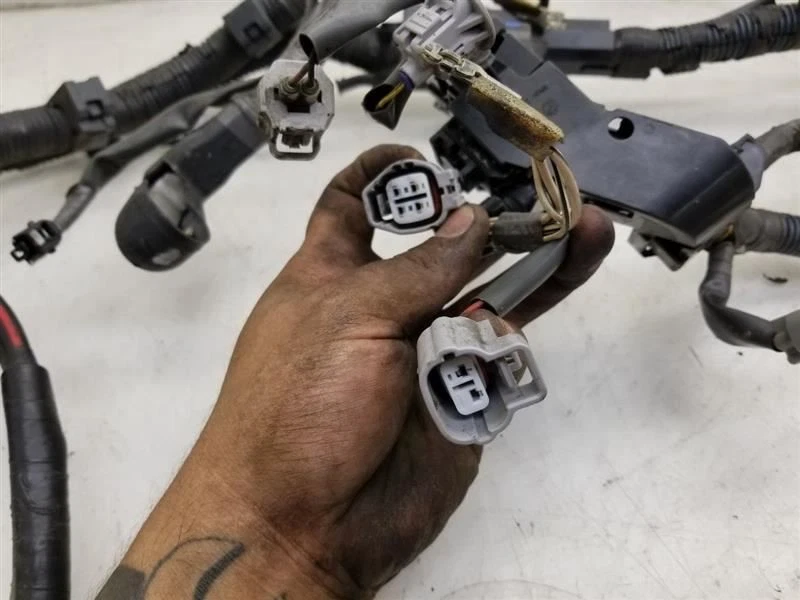 11 SCION XB 2.4L 发动机线束手动传输切割夹 — 第 4/4 张图片