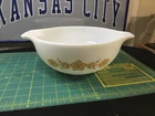 Pyrex Butterfly Gold 443 Cinderella Bowl 2 1/2 Qt