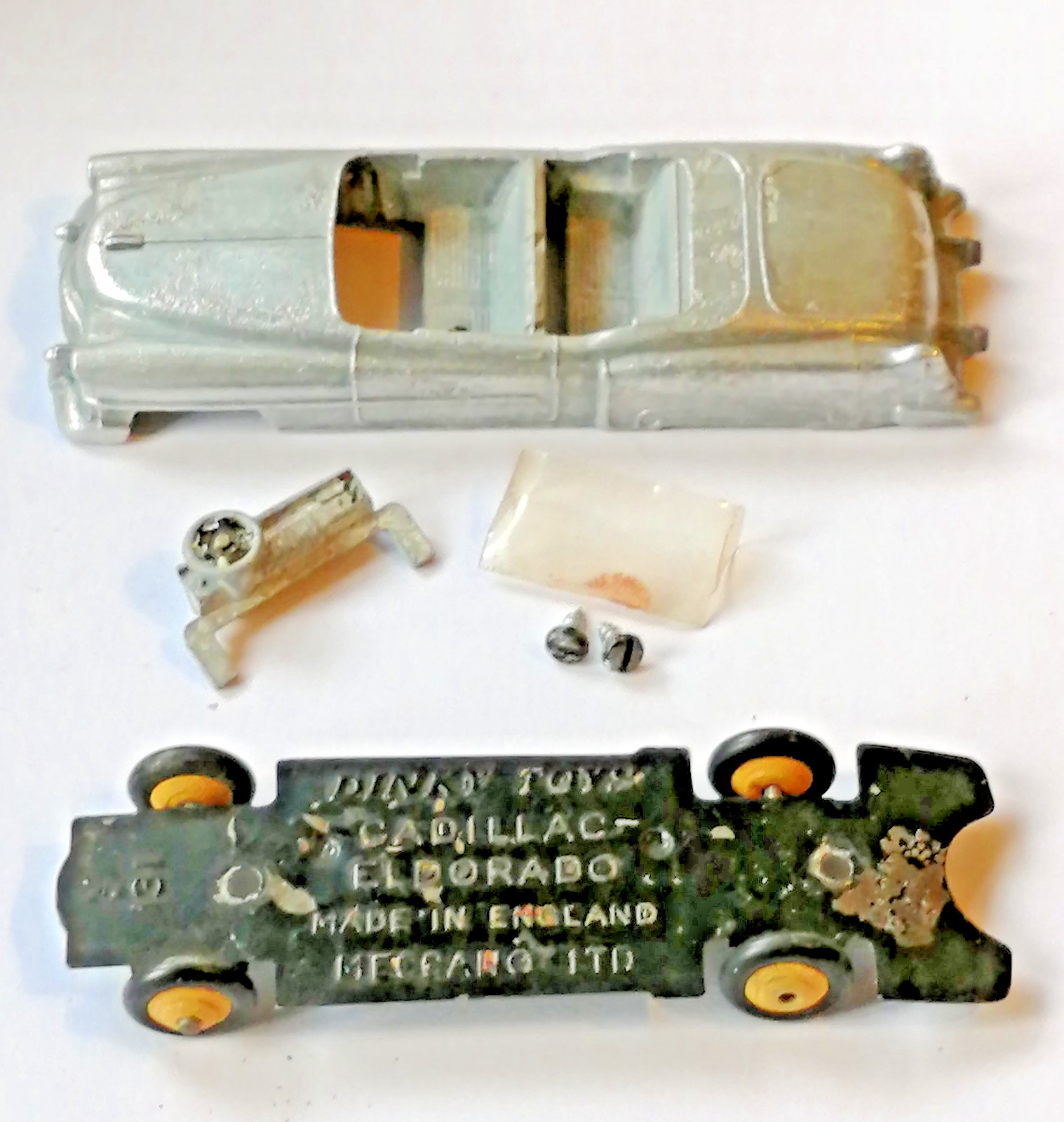 Dinky 131, Cadillac Eldorado - Free Price Guide & Review