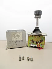 Sauer Sundstrand MCH12BB1042  Control Handle  MCH22BM1122  PARTS OR REPAIR