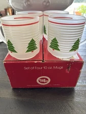 4 The Cellar Frosted Christmas Mugs Cups R.H. Macy & Co 1987