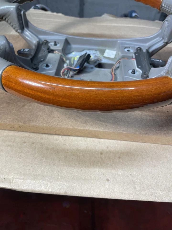 Volante Cadillac Eldorado Woodgrain 1996-2002 DeVille Seville 1996-1999 Foto 2 de 4