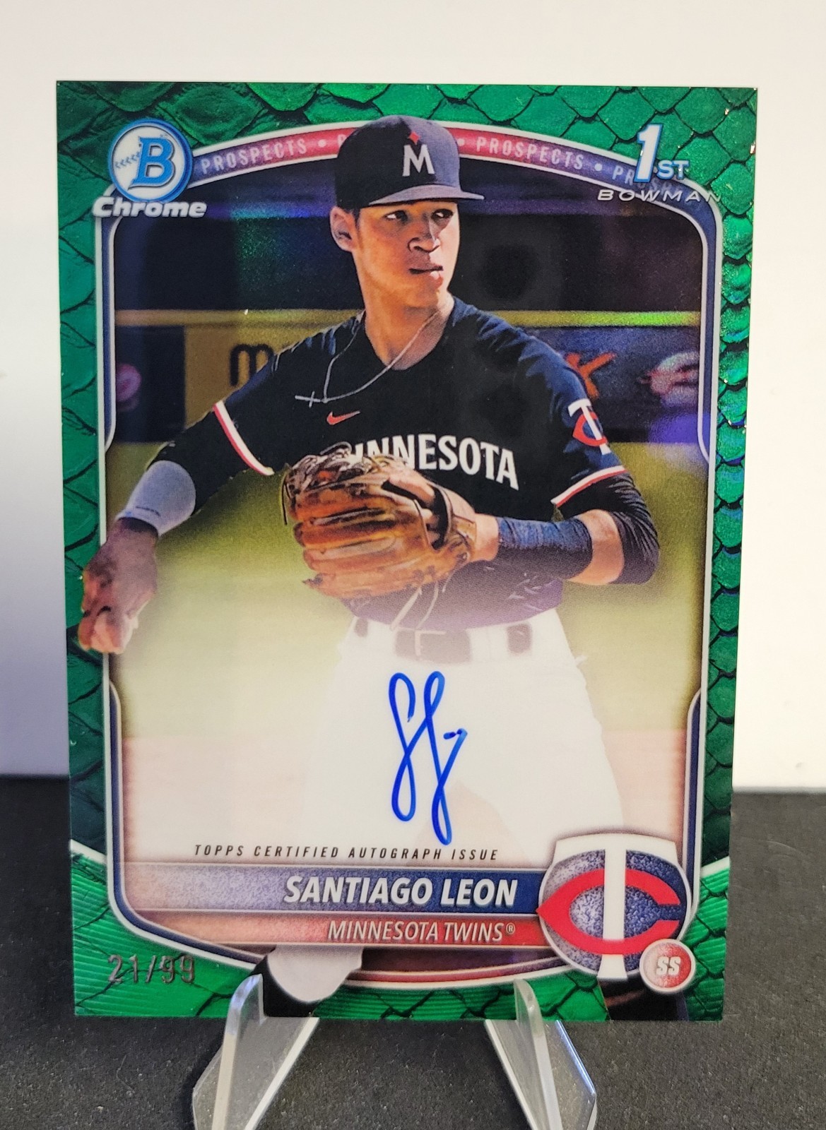 2025 Bowman Chrome - Santiago Leon #CPA-SL Green Reptilian Refractor Auto 21/99