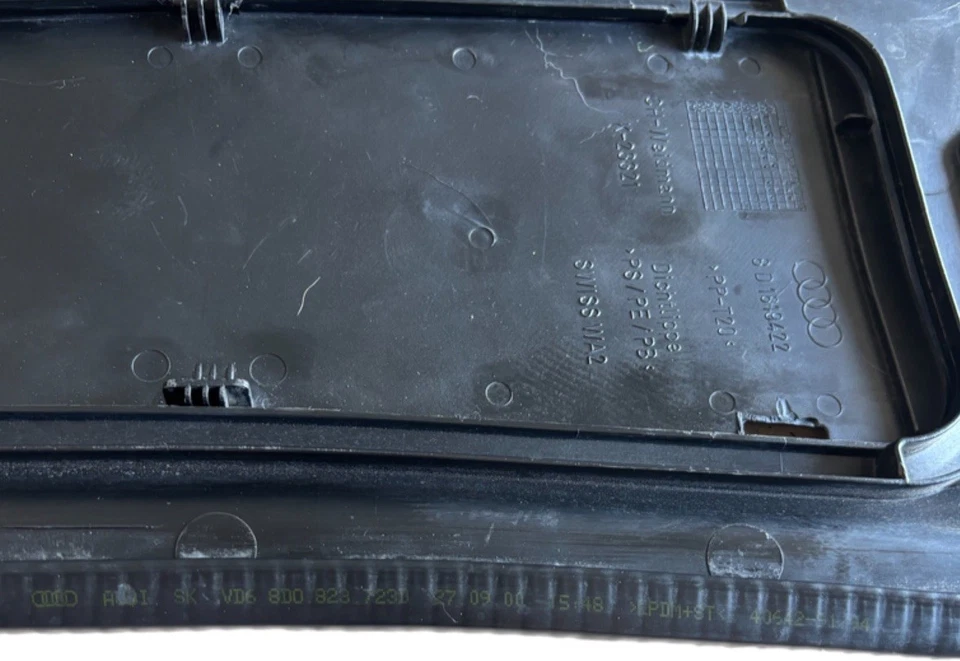 Audi RS4 S4 A4 1997-2002 Cubierta de bandeja de batería con lanzadera y moldura OEM 8D1-819-417-A Foto 4 de 4