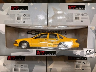 UT Models Chevrolet Caprice Yellow NYC Taxi Cab New York 1/18