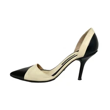 GIORGIO ARMANI Pumps Size 36 Ivory and Black Leather Outsole Replaced women