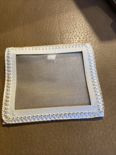 Vintage 1950’s Compact Mother of Pearl Gold Tone Metal Case, Mirror Puff Screen - Picture 13 of 13