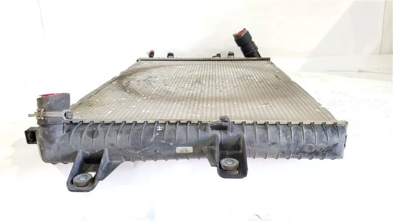 Radiador 6,6 L AT 4x4 OEM 2008 2009 2010 Chevrolet Silverado 3500hd Foto 4 de 4