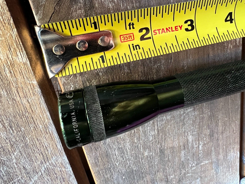 MagLite Snap On Tools AA Flashlight - Picture 4 of 11