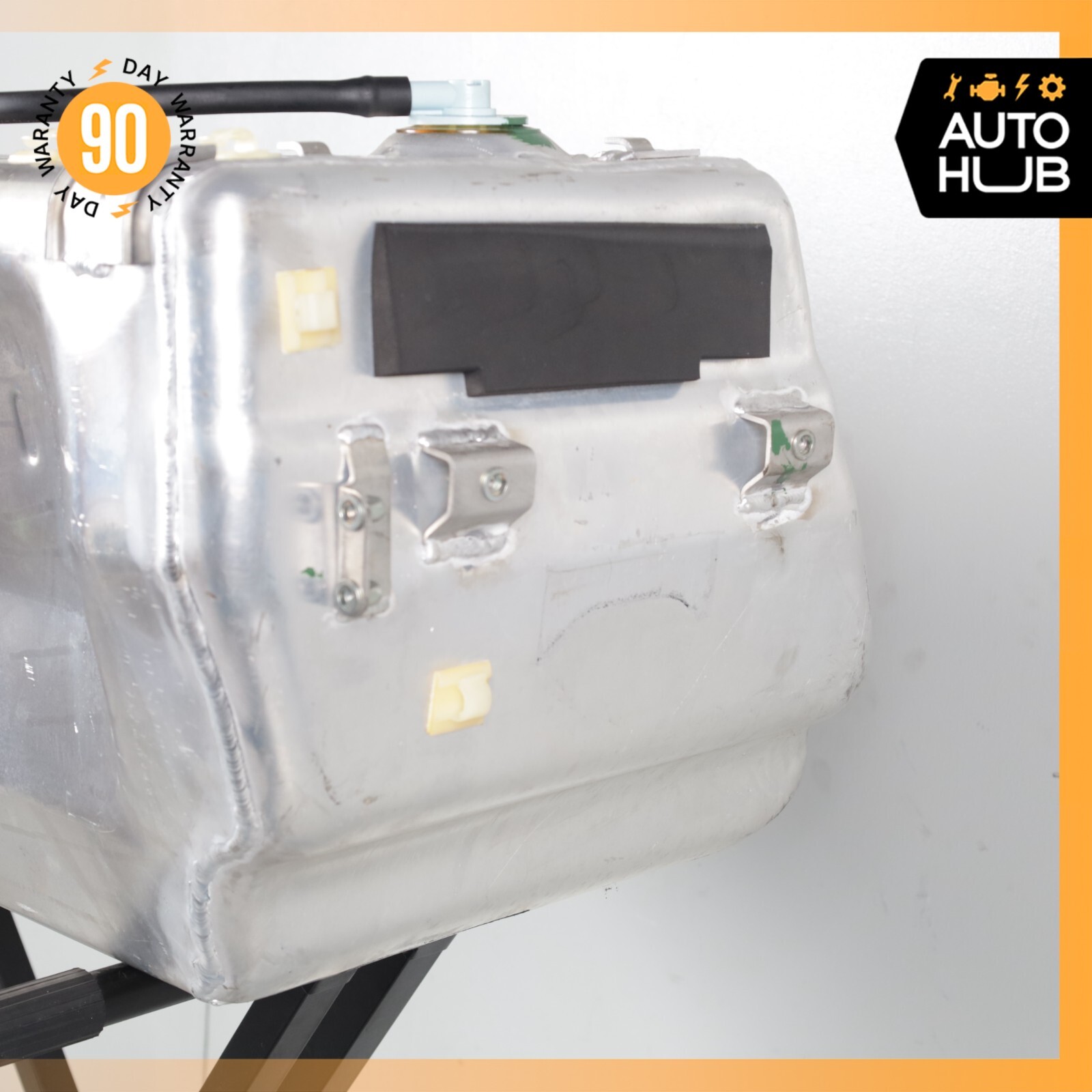 06-13 Maserati Quattroporte M139 S GT S Gas Fuel Tank Reservoir Assembly OEM 50k