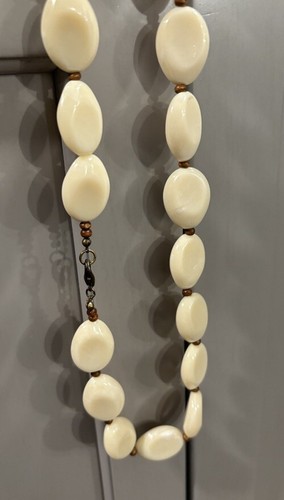 Retro Vintage Cream and Brown Beaded Necklace 36" Long - Picture 6 of 9