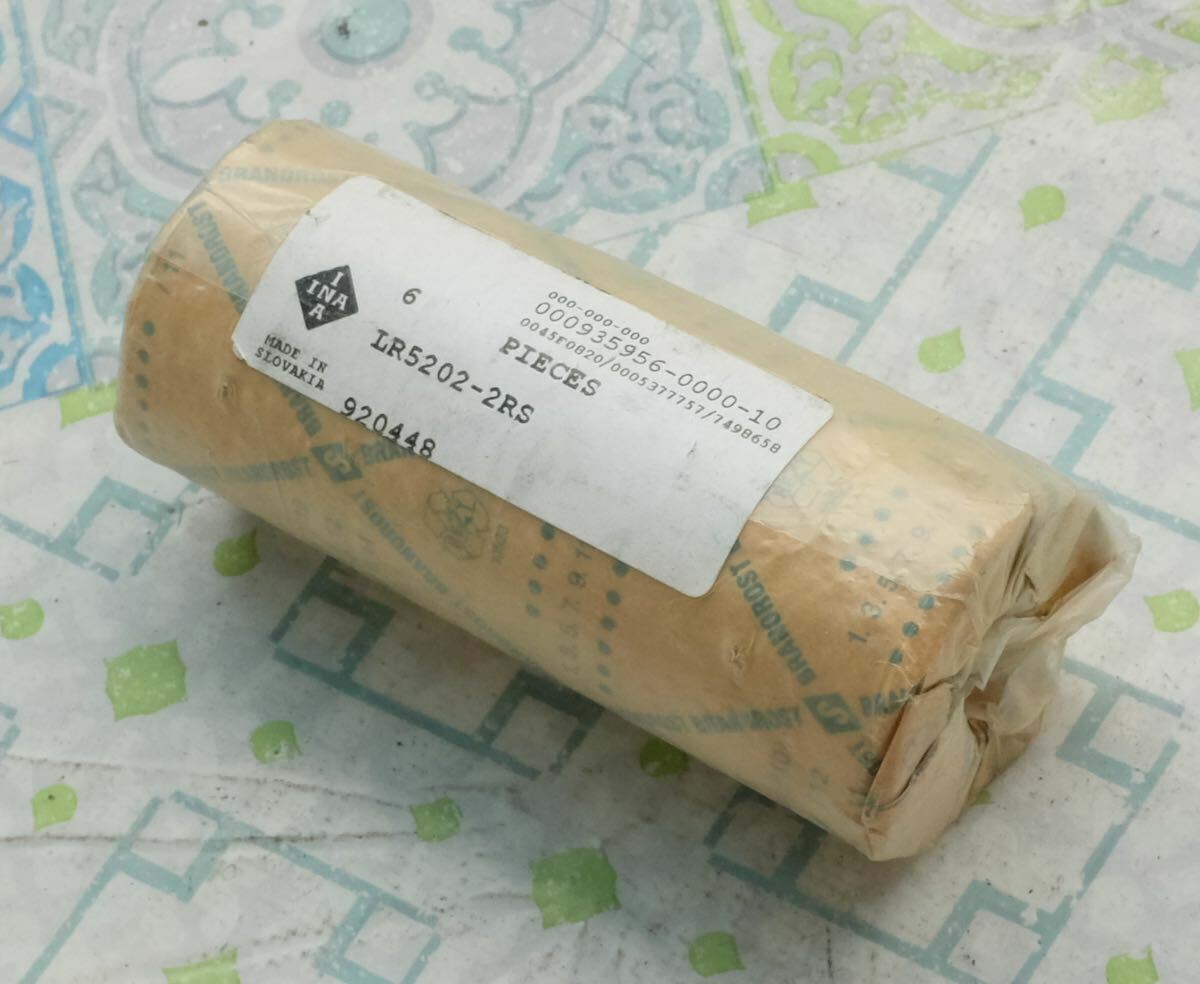 Galet à billes sur axe haute résistance lot de 6 roulements étanches LR5202-2RS