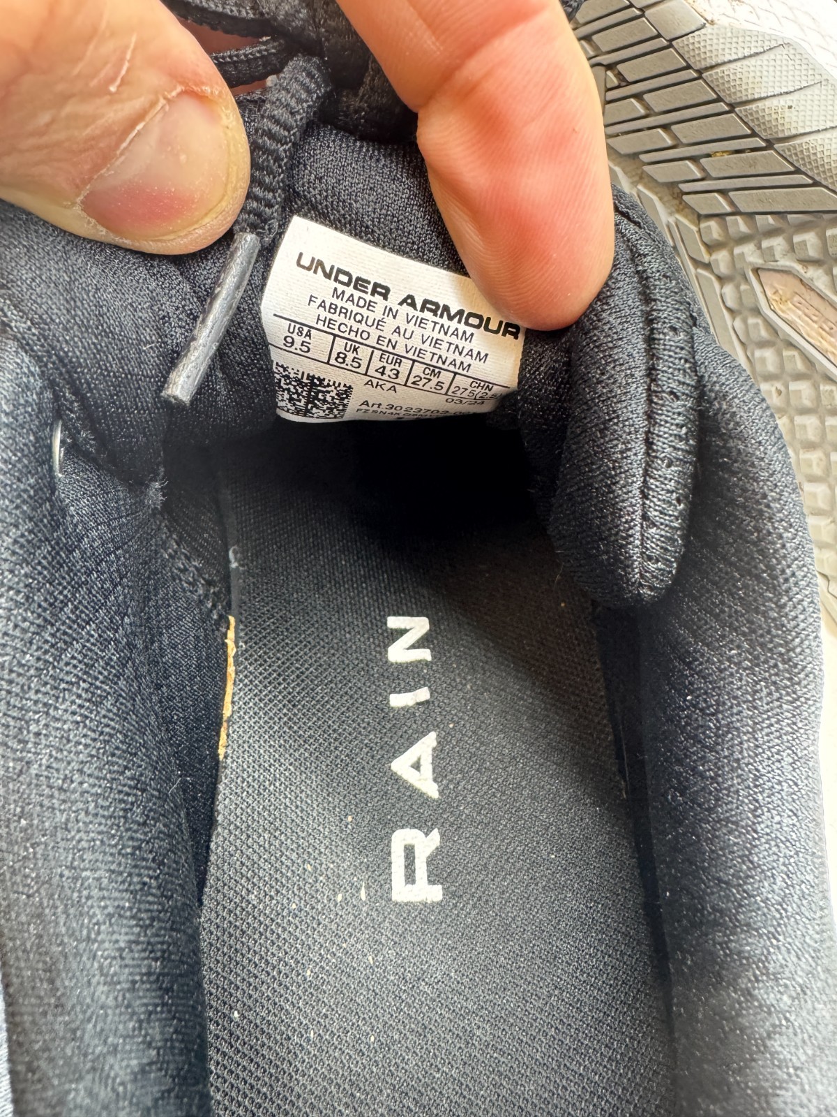 Under Armour Charged Commit Training 3 Sneaker Me… - image 7