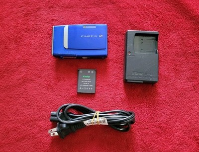 Fujifilm FinePix Z10fd 7.2MP Digital Camera Blue W/ Battery, Charger TESTED 