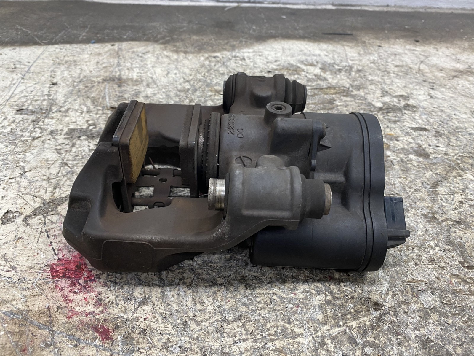 2019-2023 ASTON MARTIN VANTAGE OEM 4.0L RWD REAR LEFT BRAKE CALIPER RED *12K*