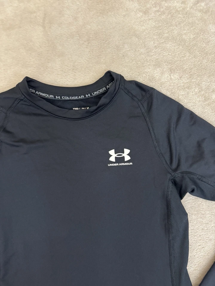 Camisa Atlética Under Armour Unisex Juvenil Talla Mediana Ajustada Manga Larga Negra Foto 2 de 4