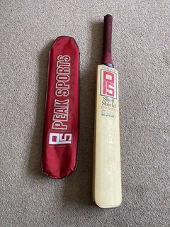 Peak Sports English Willow Mike Watkinson Lancashire cricket bat case one only