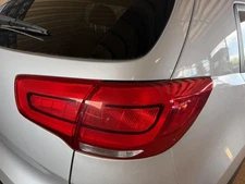 Passenger Tail Light Quarter Panel Mounted Fits 14-16 SPORTAGE 1775494