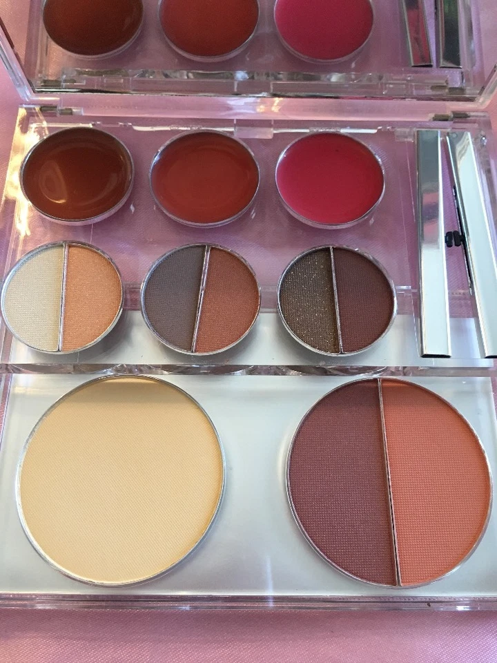 Models Prefer CLEARLY BEAUTIFUL COMPACT FOR EYES LIPS CHEEKS AND FACE #002 - Image 3 of 4