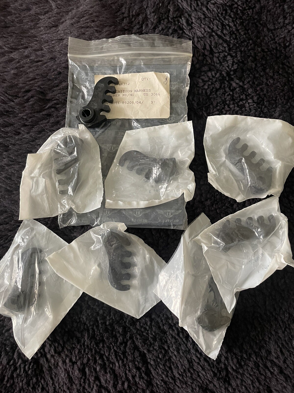 Rolls-Royce Bentley SZ 1987-93 Set Of 8 Clips HT ignition Harness UE46352￼ OEM