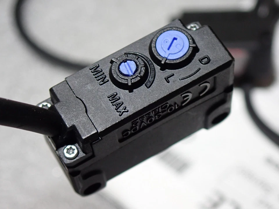 PZ-G41EN KEYENCE SENSOR LOT OF [3] NEW - Image 2 of 4