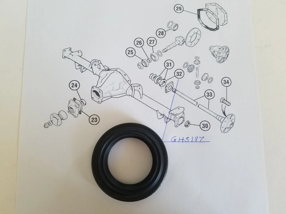 Juego de juntas de eje trasero exterior Triumph TR7 y TR8 (genuino) con transmisión de 5 velocidades Foto 3 de 4