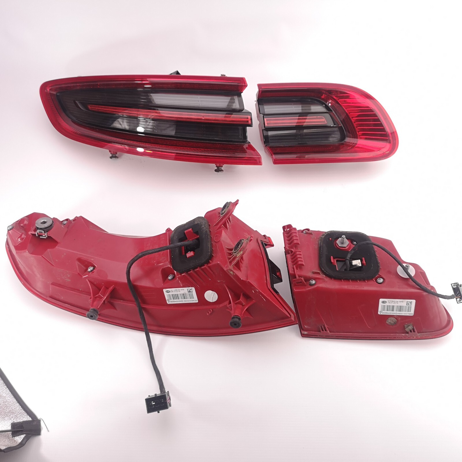 PORSCHE MACAN USA Rear Brake Tail Light Left / Right Set Red Black 