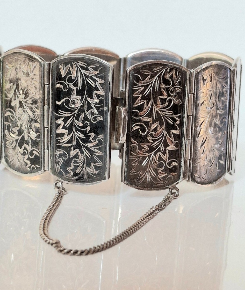 JAPANESE 950 STERLING SILVER ENGRAVED FOLIATE DESIGN