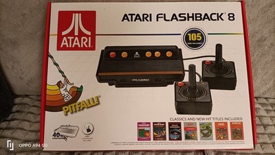 Atari Flashback 8 Konsolenpaket mit 105 Spielen und 2 Controller - Schwarz