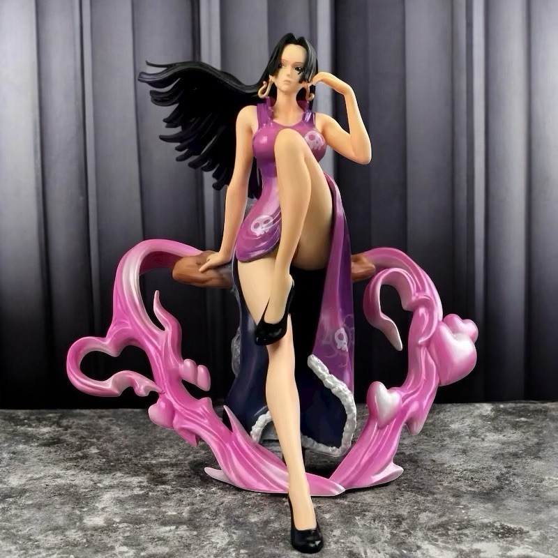 Figurine Boa Hancock 22 cm pour décorer votre espace manga et bureau One Piece
