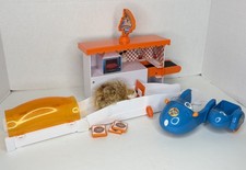 Zhu Zhu Pets Pizza Shop Includes Hamcycle w/ Sidecar, 4 Pizza Boxes 1 Hamster