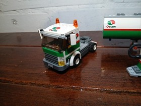 LEGO City: Tank Truck (3180) Complete Retired Set W/ Instructions