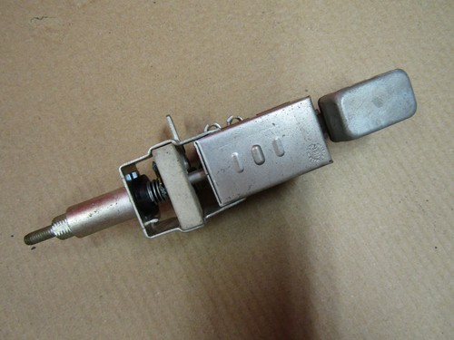 NOS Jeep Kaiser Headlight Switch 916357 - Picture 7 of 9