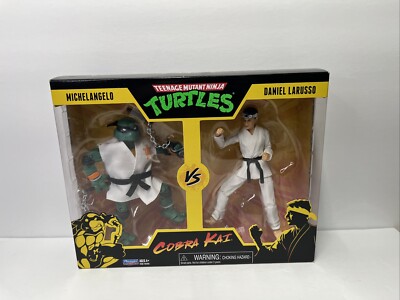 Teenage Mutant Ninja Turtles TMNT vs Cobra Kai Michelangelo & Daniel MISB