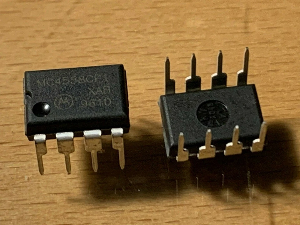   MC4558CP1 - OP AMP IC MOTOROLA DIP-8. - Image 3 of 4