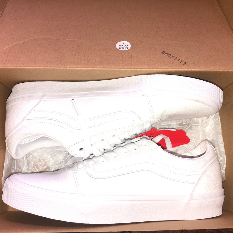 Vans Shoes Ward Lace Up Sneaker Men's Size 10.5 M, White  NWT New In Box