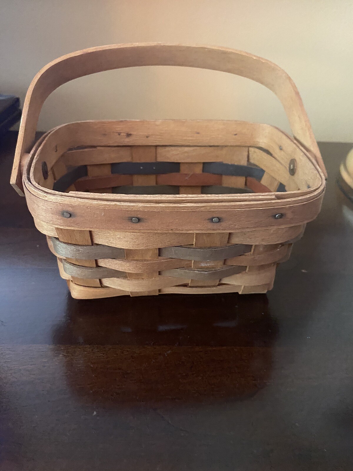 Vintage Longaberger Small Berry Basket with Swinging Handle -- dated 1991