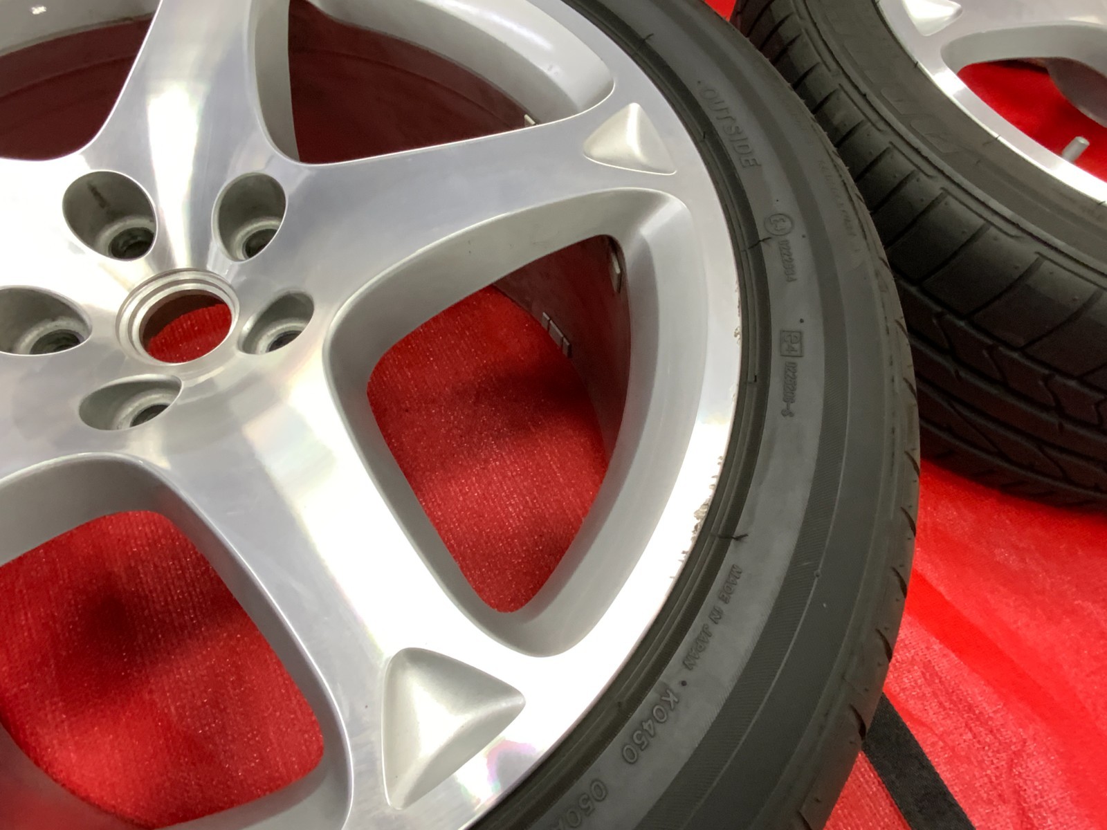 Ferrari GENUINE 19-inch California wheels - OEM