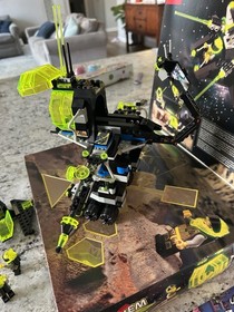Retired LEGO Space: Robo Master (2154), 100% complete w minifigs & manual!