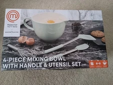 4 Piece Mixing Bowl with Handle & Utensil Set