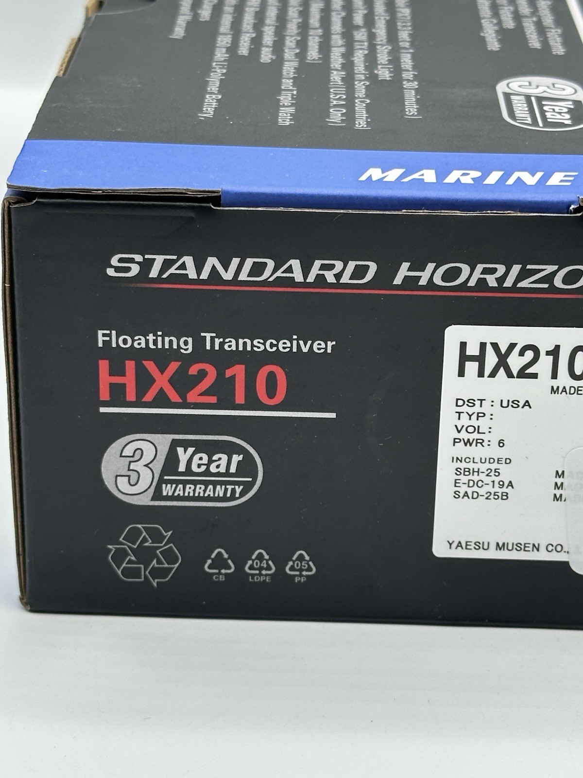 New Standard Horizon HX210 Floating Marine Transceiver AM061N304