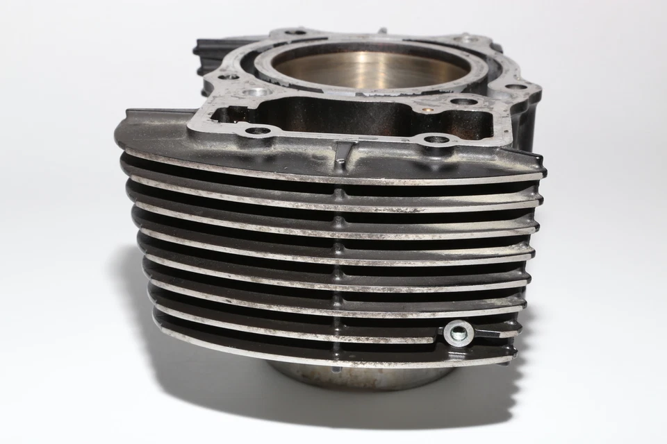 2013 Suzuki Boulevard C90t VL1500 Engine Motor Piston Cylinders Block Jug Front  - Image 4 of 4