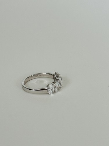 Memoirering Ring mit Oval-Schliff Diamanten 2,03ct TW-vs in 750/18K Weißgold - Picture 5 of 6