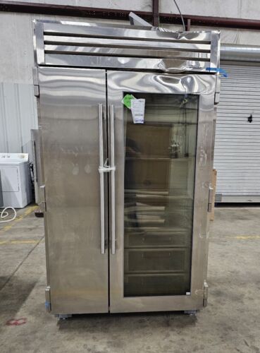 True Residential 48" Built-In Refrigerator, 29.4 cu. ft., Stainless Steel