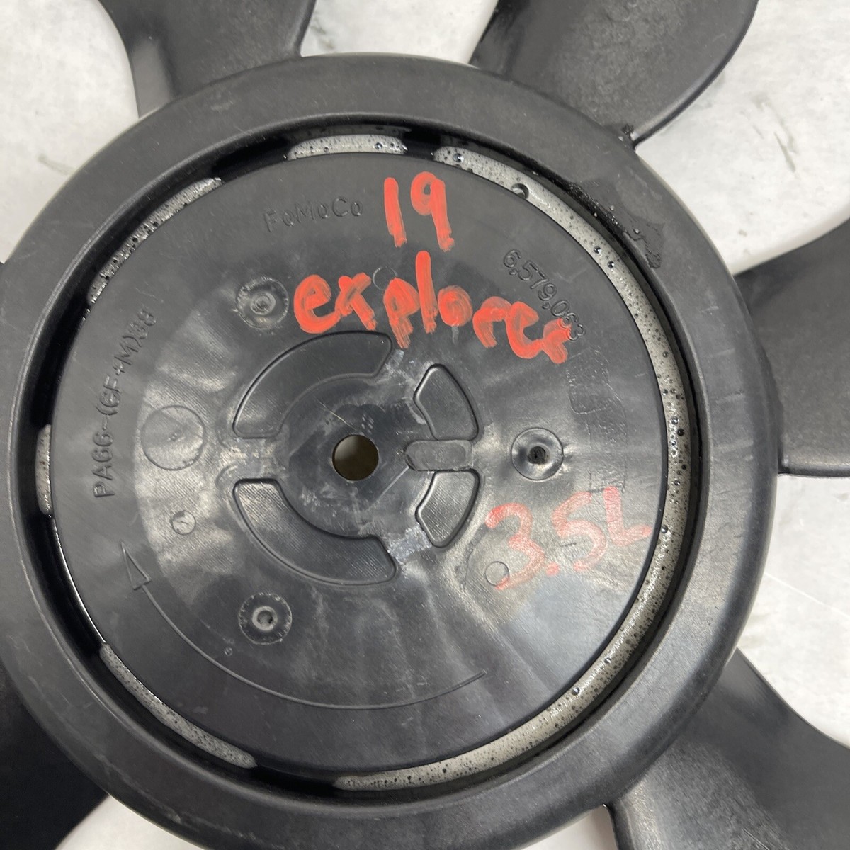 2019 ford explorer engine cooling radiator fan blade OEM 6579063