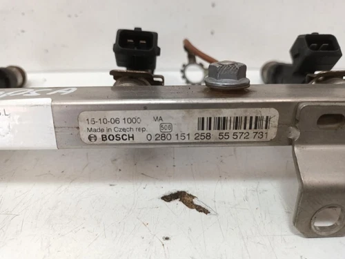 55572731 Injektorrampe Für OPEL CORSA E Color Edition 2016 2323558 - Bild 3 von 10